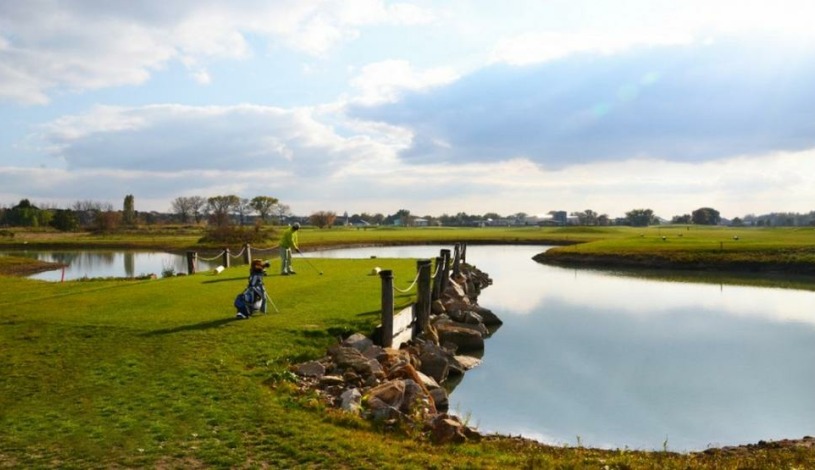 Golf resort Jezera Ostrožská Nová Ves